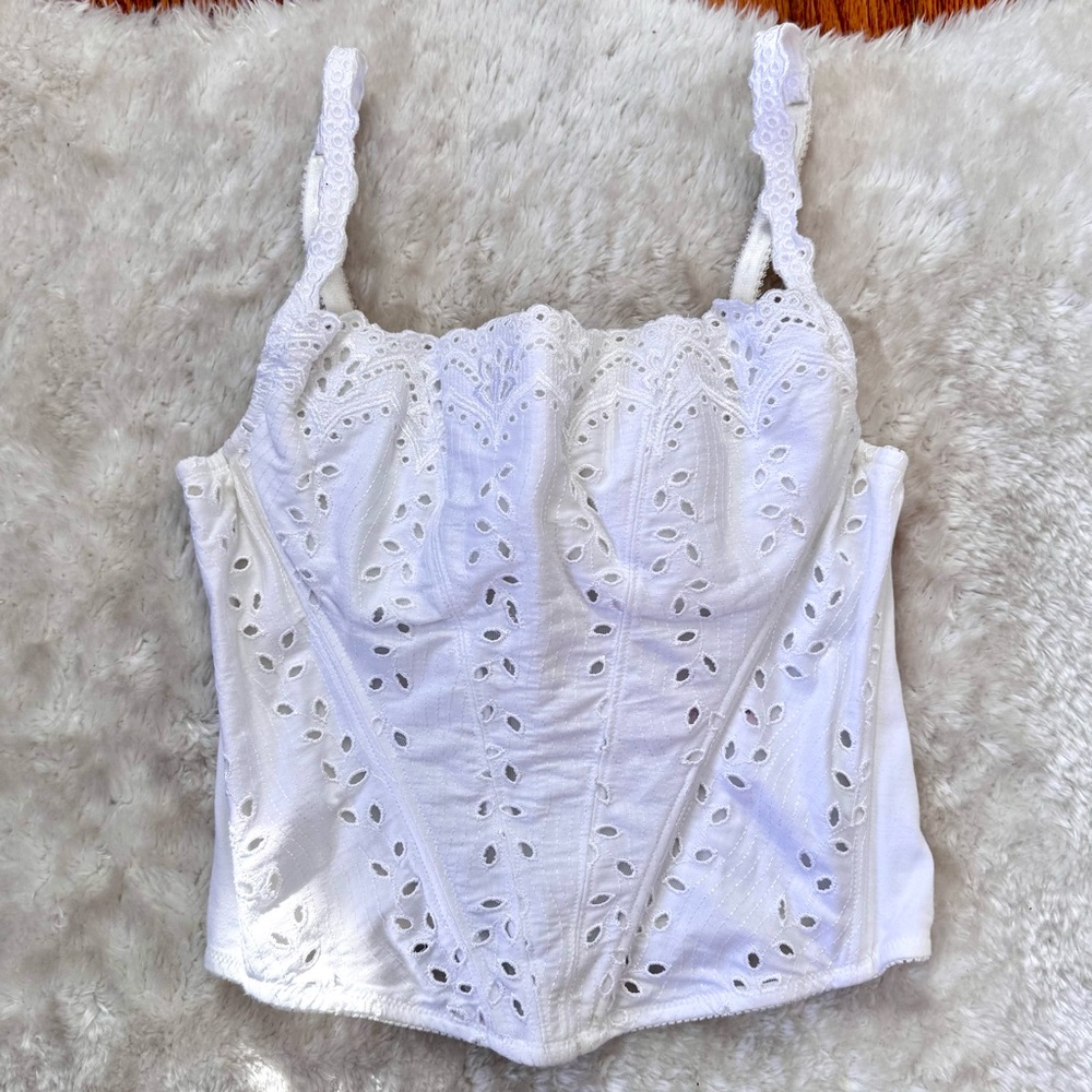 NWT Victoria's Secret Y2K Vintage Bustier Embroidered White Lace Corset Top 34B